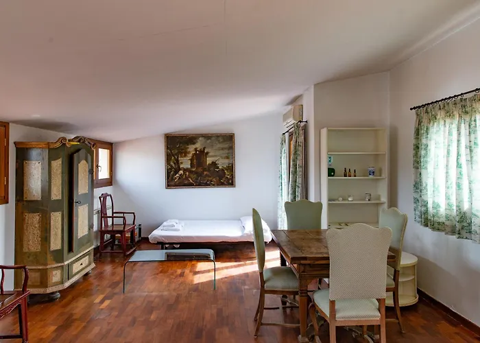 Spectacular 1Br Stunning Views